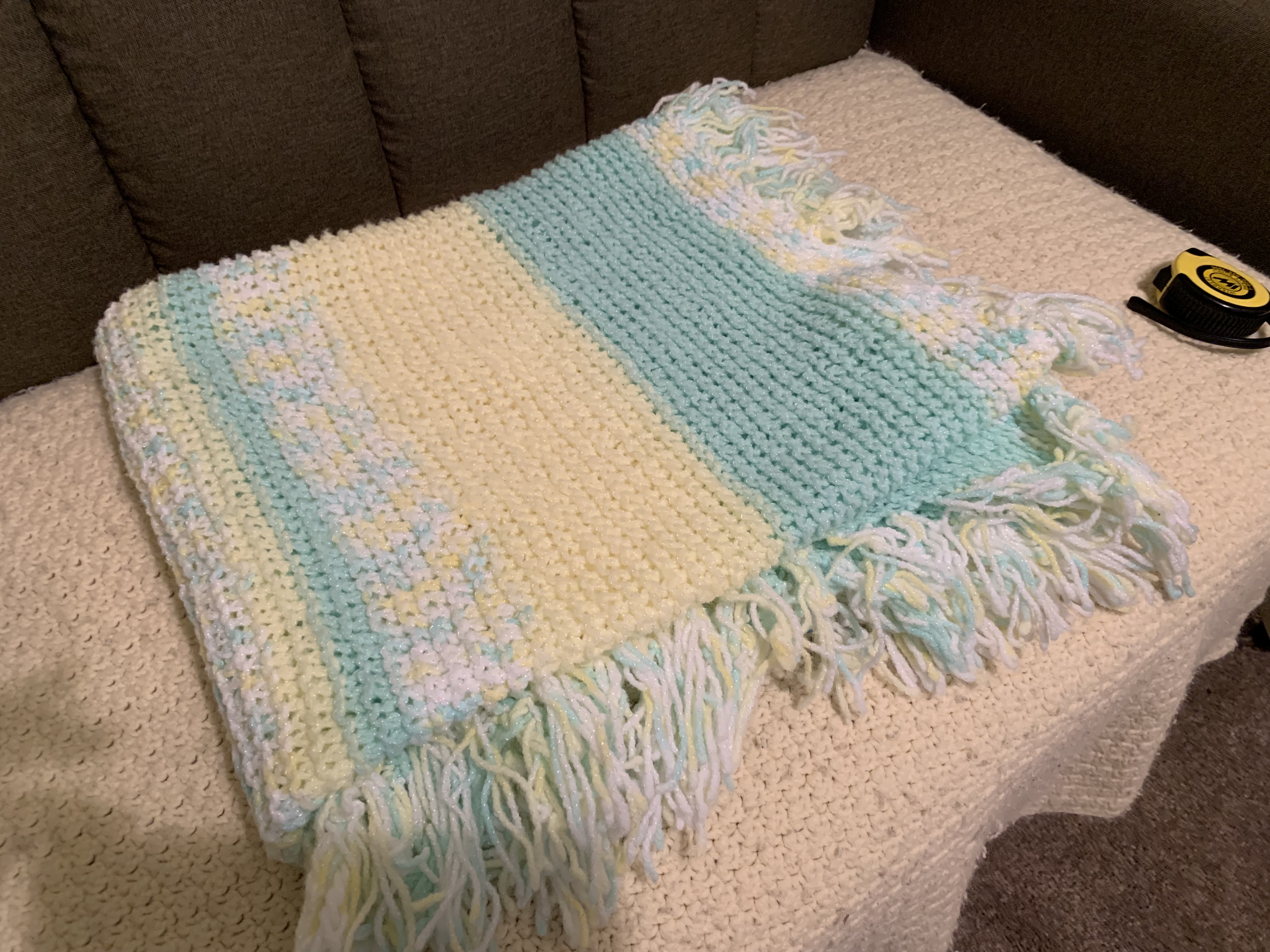 1975 Hand-Knit Green & Yellow Fringed Afghan Throw (28\