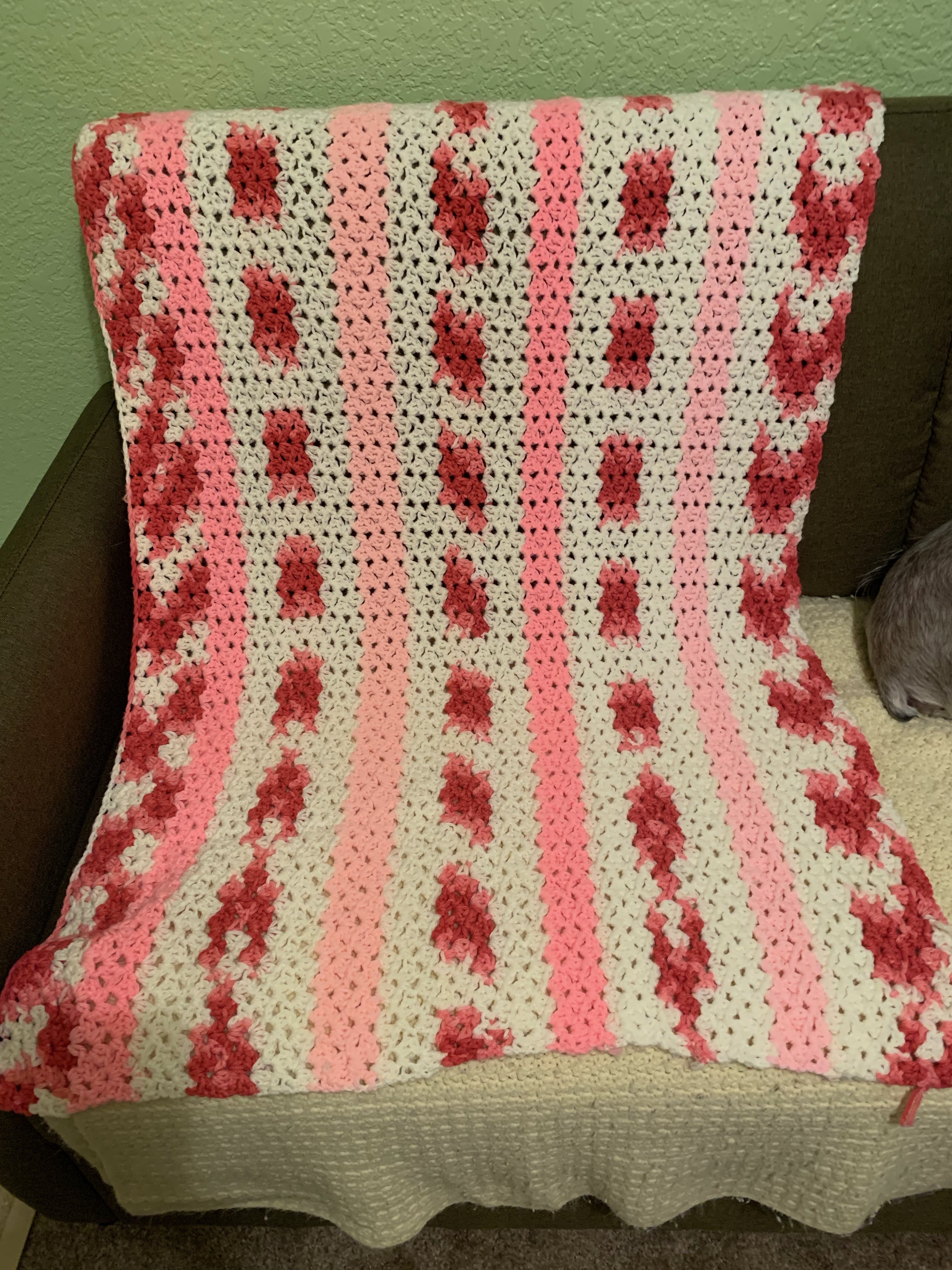 1982 Hand-Knit Red, Pink, White Afghan Crib Blanket (29\