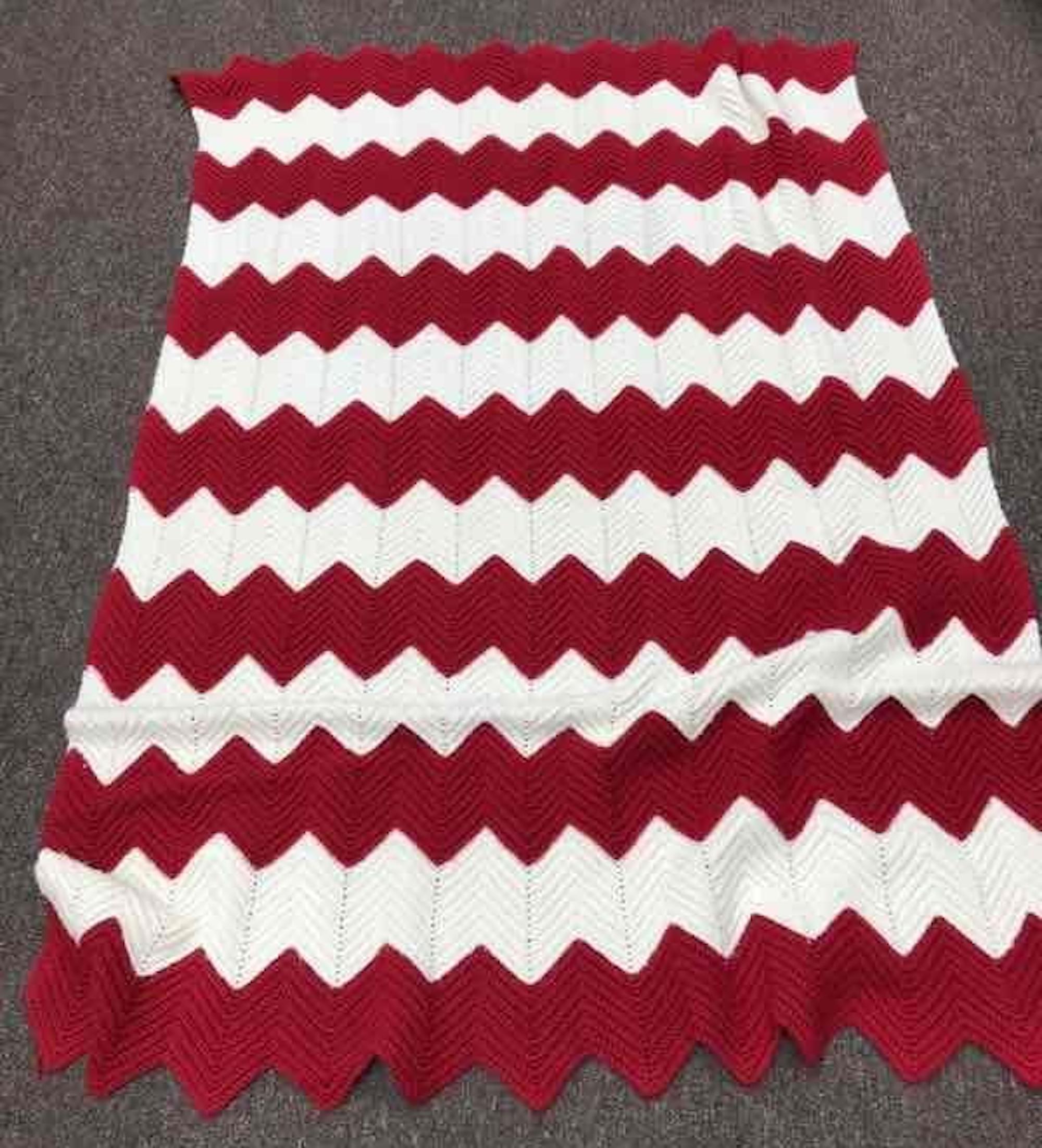 1978 Hand-Knit Red and White Afghan Throw (48” X 66”)