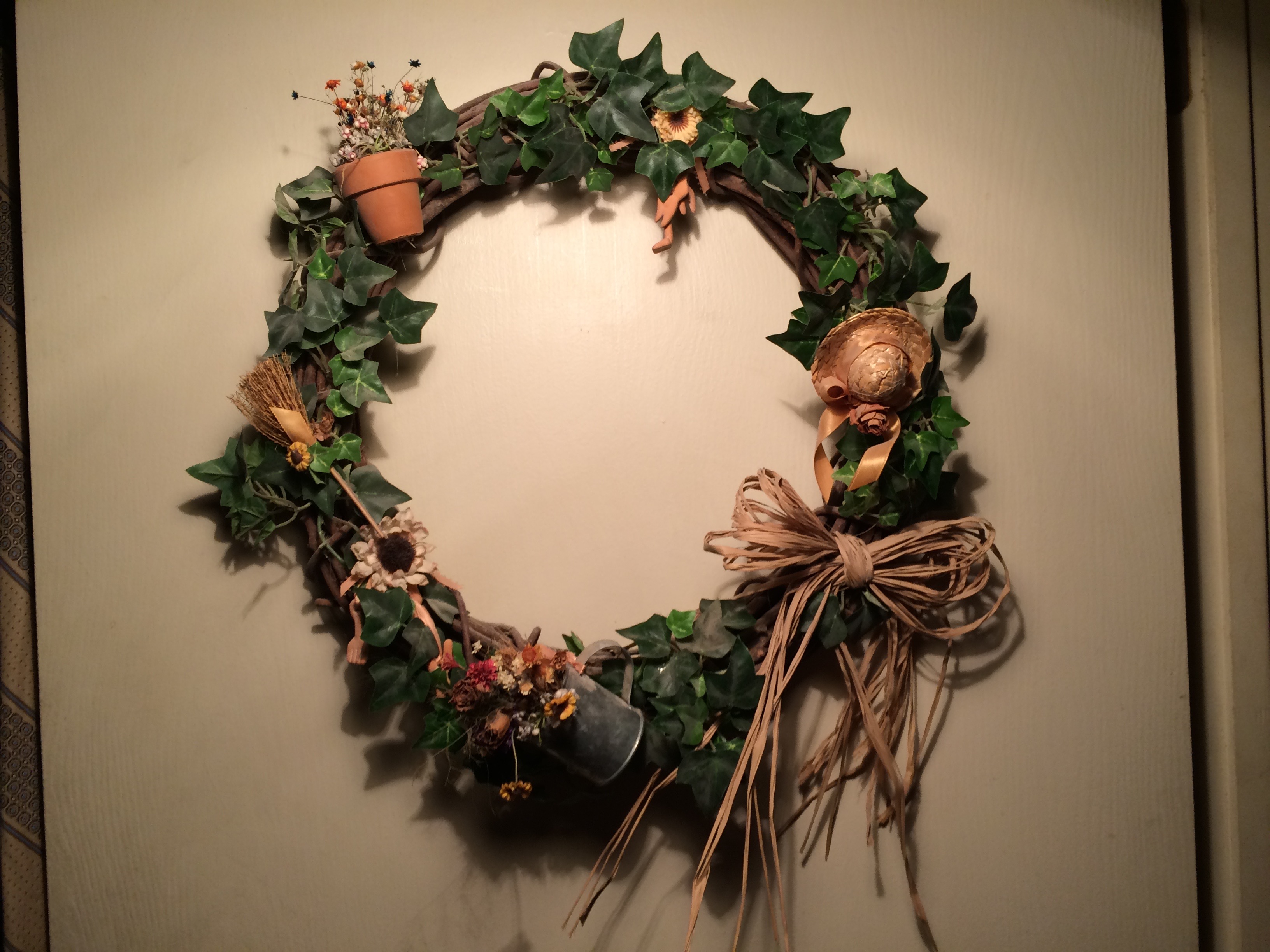 Vintage 1990s Hand-made Garden Lover\'s Grapevine Wreath by Annabelle\'s Angels