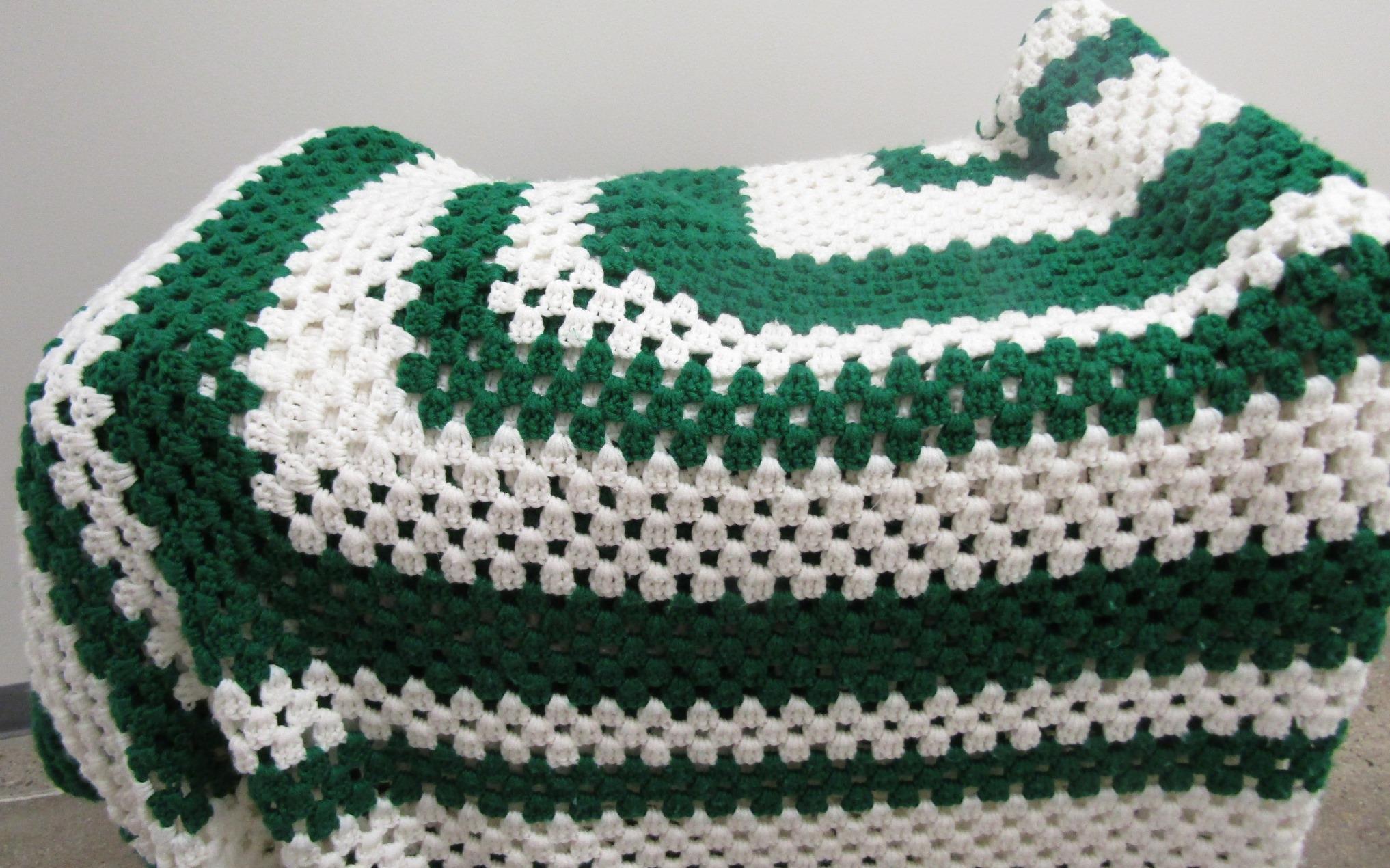 1974 Full or Double Green & White Hand-Knit Afghan Bedspread Coverlet (80” x 92”)