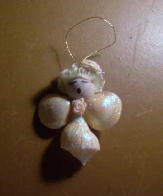 Vintage 1990s PEACHES Shell Angel Ornament by Annabelle’s Angels